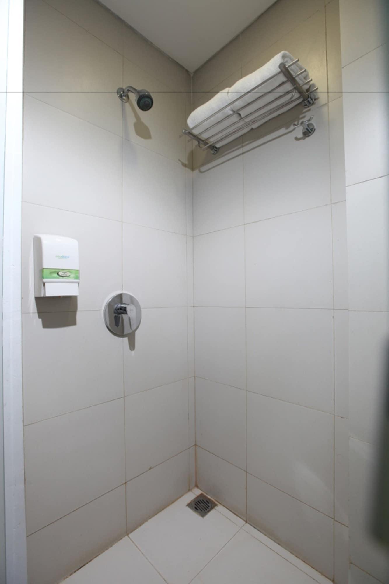 Whiz Hotel Cikini Jakarta Eksteriør bilde