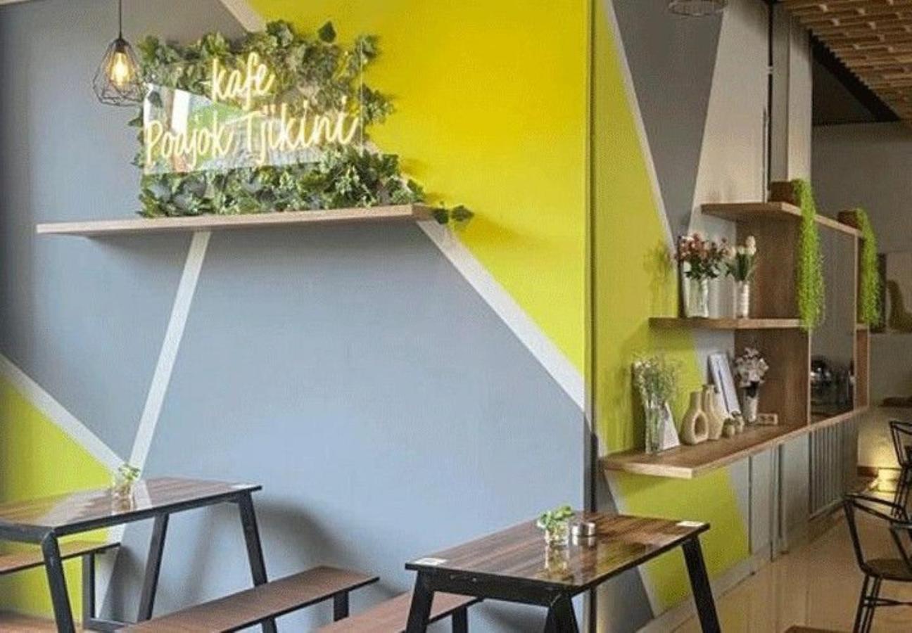 Whiz Hotel Cikini Jakarta Eksteriør bilde