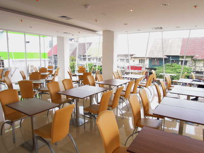 Whiz Hotel Cikini Jakarta Eksteriør bilde