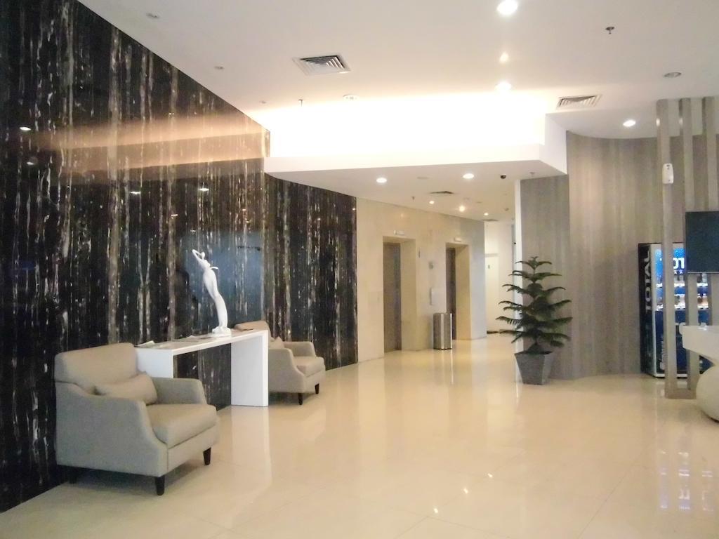 Whiz Hotel Cikini Jakarta Eksteriør bilde